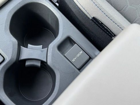 Used 2025 Subaru Forester image 19