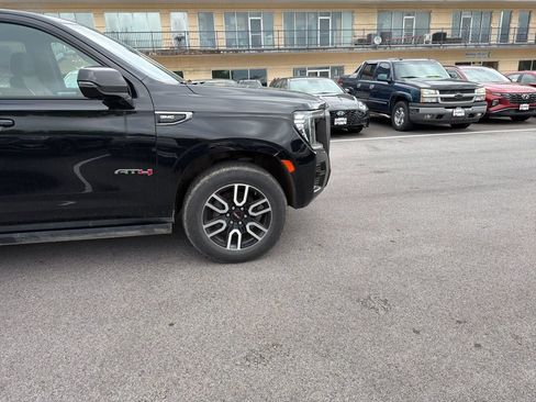 Used 2021 GMC Yukon AT4 AWD/4WD image 13