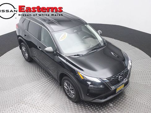 Used 2023 Nissan Rogue S AWD/4WD image 3