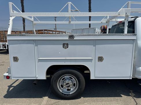 New 2025 Ford F350 XL w/ XL Chrome Package image 18