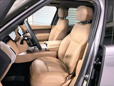 New 2026 Land Rover Range Rover SE image 8