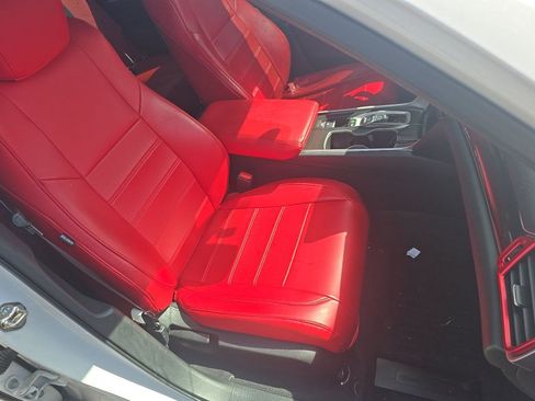 Used 2018 Honda Accord Sport image 13