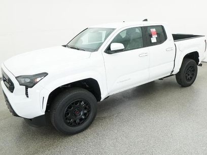New 2025 Toyota Tacoma SR5