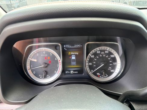 Used 2017 Nissan Titan Platinum Reserve image 15