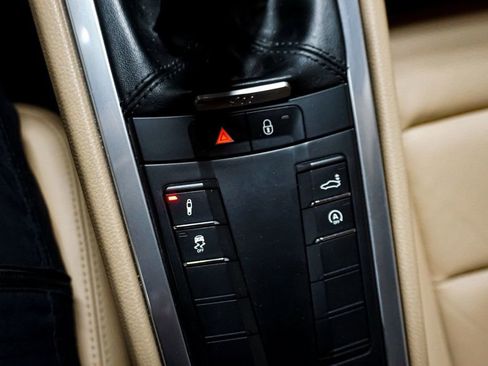 Used 2017 Porsche 911 GT3 RS image 29