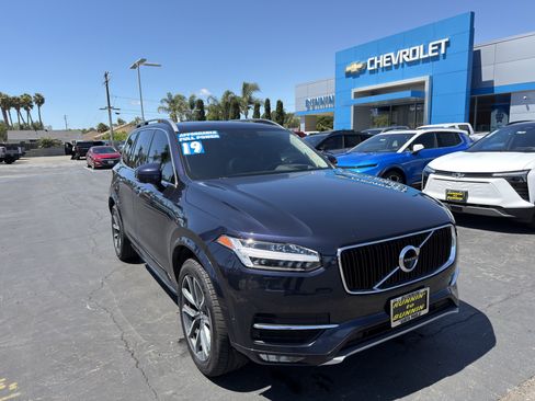 Used 2019 Volvo XC90 T5 Momentum w/ Advanced Package image 2