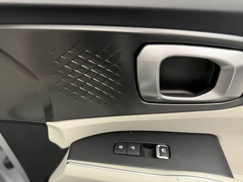 Used 2022 Kia Sorento S w/ Panoramic Sunroof Package FWD image 21