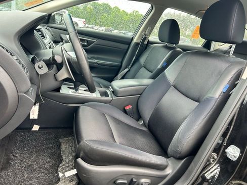 Used 2017 Nissan Altima 2.5 SR FWD image 9