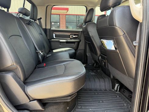 Used 2016 RAM 1500 Laramie w/ Convenience Group AWD/4WD image 8