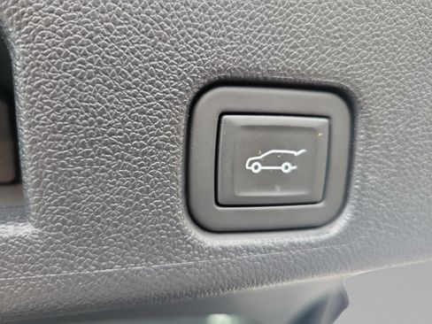 Used 2025 Buick Enclave Sport Touring FWD image 76