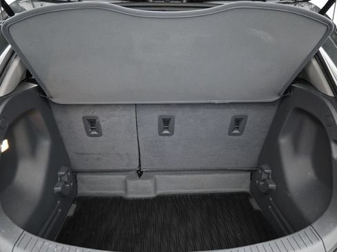Used 2019 Chevrolet Bolt Premier w/ Infotainment Package FWD image 28