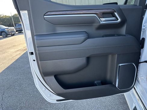 New 2026 GMC Sierra 1500 SLT w/ SLT Premium Plus Package image 29