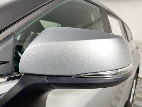 Used 2024 Toyota Highlander LE image 37