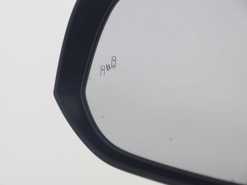 Used 2021 Toyota RAV4 XLE image 22