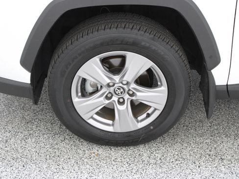 Used 2025 Toyota RAV4 XLE w/ Convenience Package FWD image 11