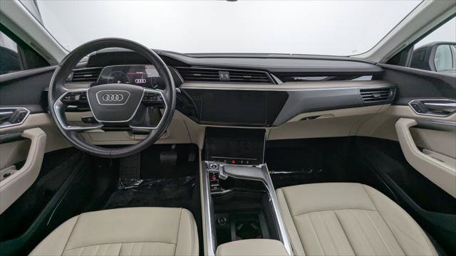 Used 2024 Audi Q8 e-tron Premium Plus AWD/4WD image 26