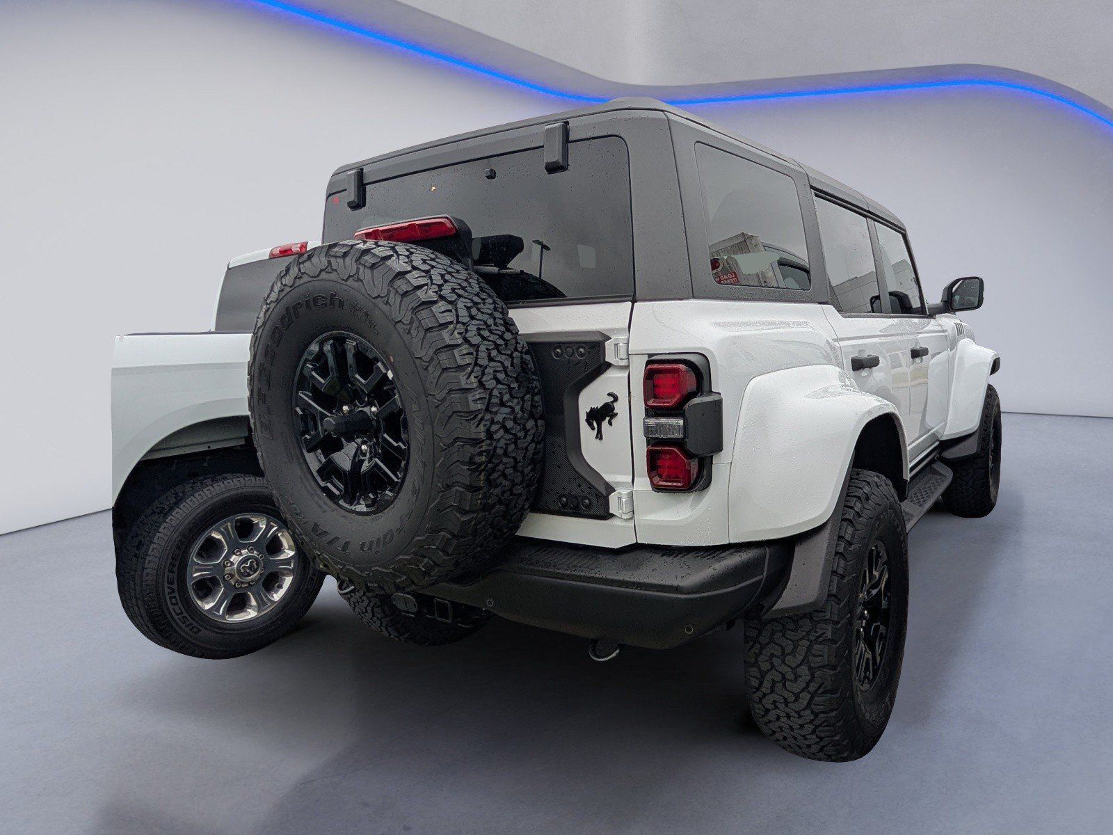 Used 2025 Ford Bronco Raptor w/ Interior Carbon Fiber Pack AWD/4WD image 8