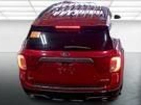 Used 2024 Ford Explorer XLT w/ Equipment Group 202A AWD/4WD image 16