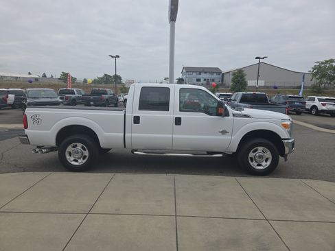Used 2016 Ford F250 XLT AWD/4WD image 6