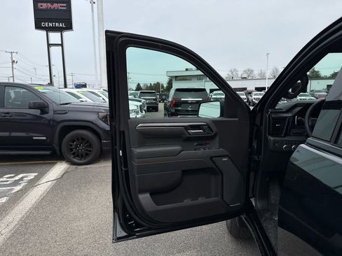 New 2026 GMC Sierra 1500 AT4 w/ Technology Package AWD/4WD image 12