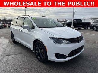 Used 2018 Chrysler Pacifica Touring Plus w/ S Appearance Package video 1