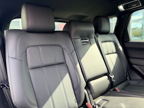 Used 2020 Land Rover Range Rover Sport HSE image 17