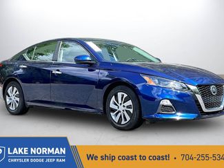 Used 2022 Nissan Altima 2.5 S FWD video 1