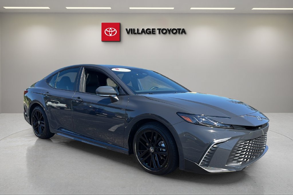 Certified 2026 Toyota Camry SE FWD image 7