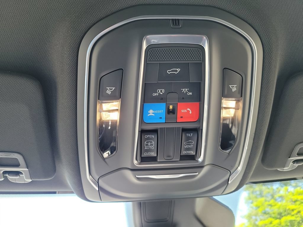New 2026 Jeep Grand Cherokee L 2WD image 17