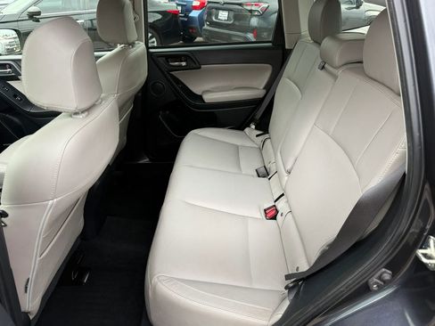 Used 2017 Subaru Forester 2.5i Limited AWD/4WD image 16