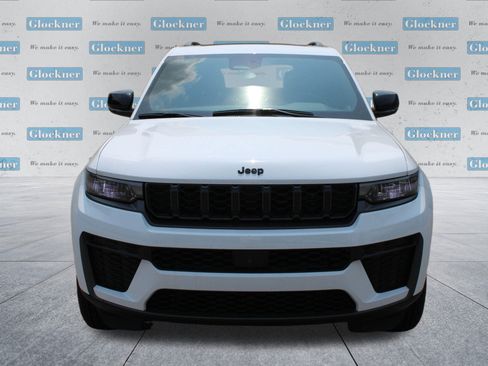 New 2026 Jeep Grand Cherokee Altitude AWD/4WD image 2