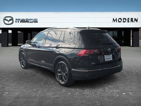 Used 2023 Volkswagen Tiguan SE FWD image 3