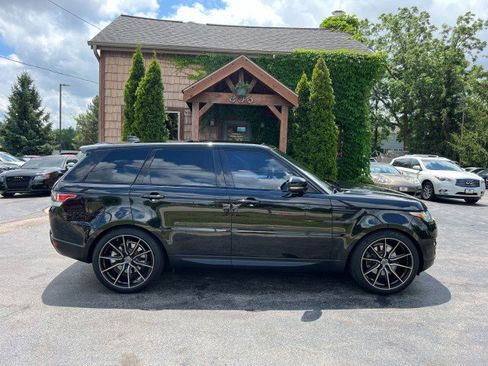 Used 2017 Land Rover Range Rover Sport SE image 9