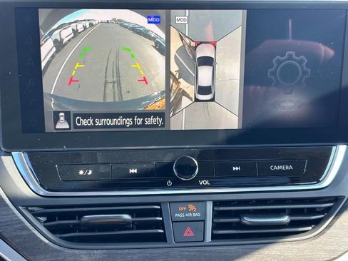 New 2025 Nissan Altima 2.5 SL image 17