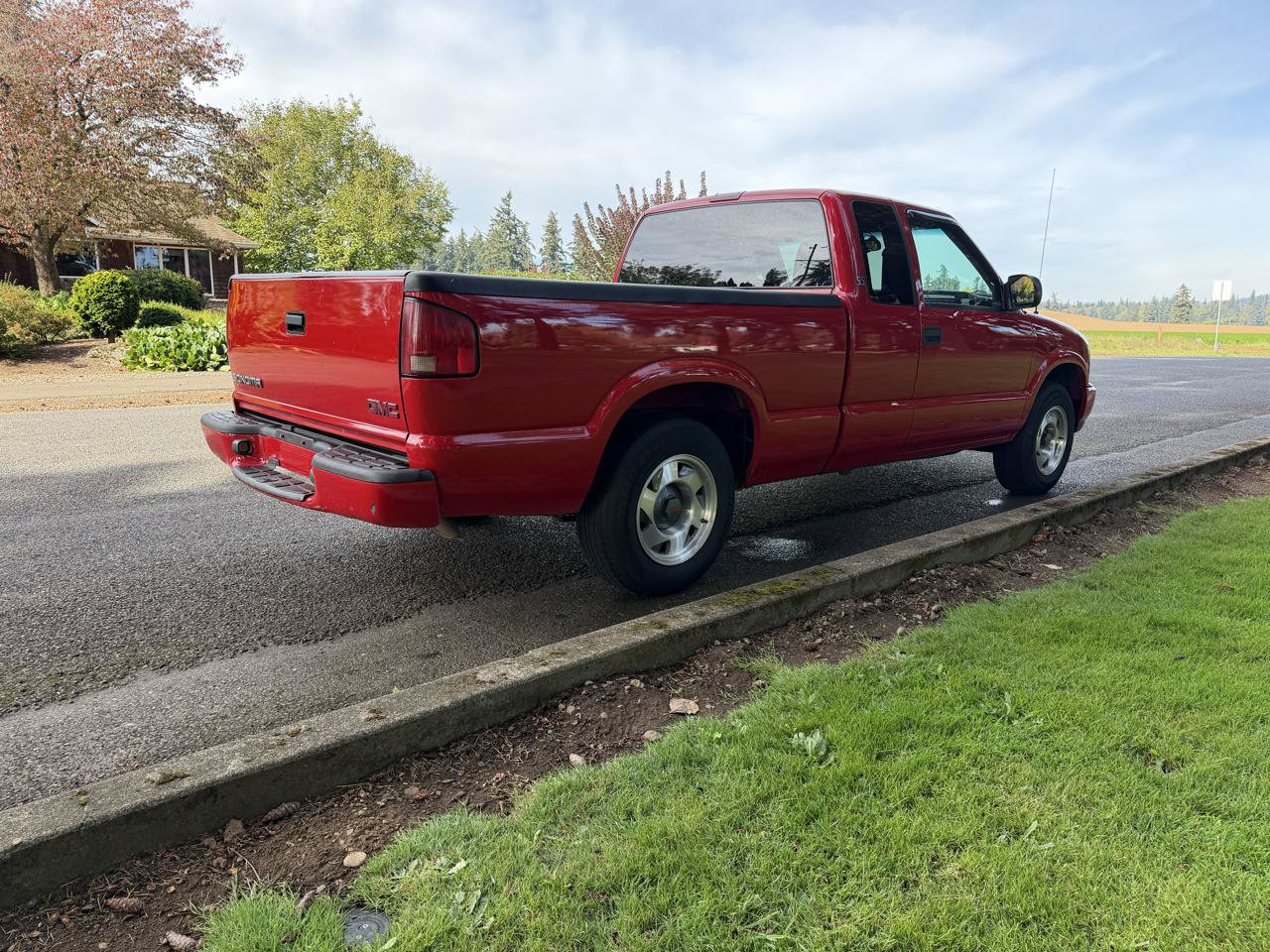 Used 2000 GMC Sonoma SLS w/ SLS Super Spec Pkg 2 RWD image 5