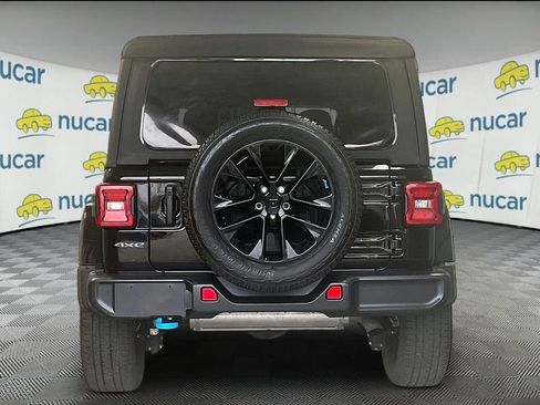 Used 2023 Jeep Wrangler Unlimited Sahara w/ Cold Weather Group AWD/4WD image 5