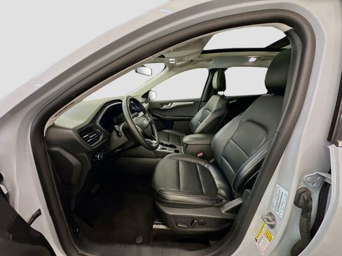 Used 2025 Ford Escape Platinum AWD/4WD image 13