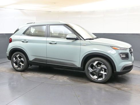 New 2026 Hyundai Venue SEL image 8