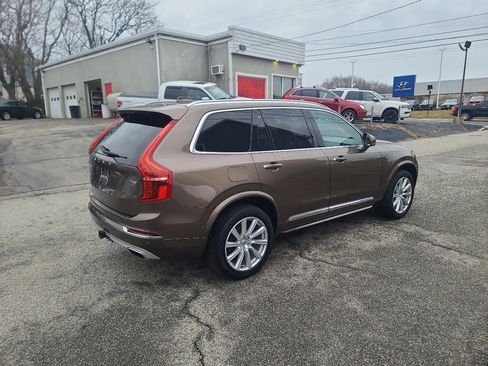 Used 2016 Volvo XC90 T8 Inscription w/ Vision Package image 7