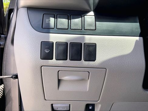Used 2019 Toyota Highlander LE FWD image 33