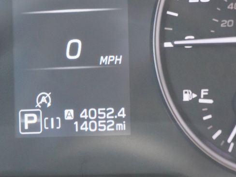 Used 2024 Subaru Crosstrek 2.0i Premium AWD/4WD image 25
