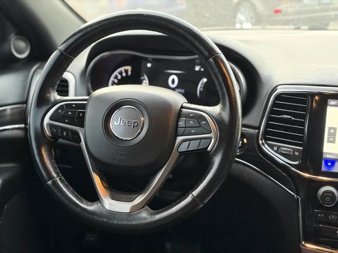 Used 2019 Jeep Grand Cherokee Limited image 22