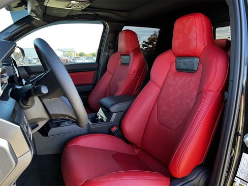 Used 2025 Toyota Tacoma TRD Pro image 24