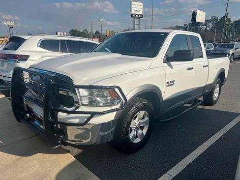 Used 2013 RAM 1500 Classic SLT w/ Premium Display Pkg image 3