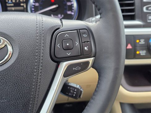 Used 2015 Toyota Highlander Limited Platinum image 62