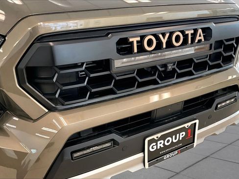 Used 2025 Toyota Tacoma 4x4 Double Cab Hybrid w/ Tow Tech Package image 28