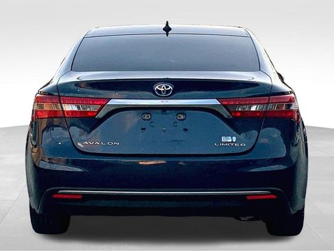 Used 2016 Toyota Avalon Limited image 4