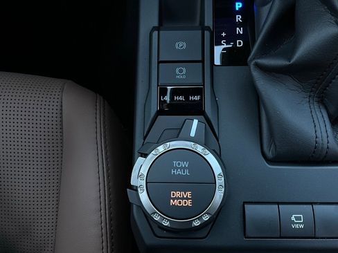 New 2025 Toyota 4Runner Limited image 27