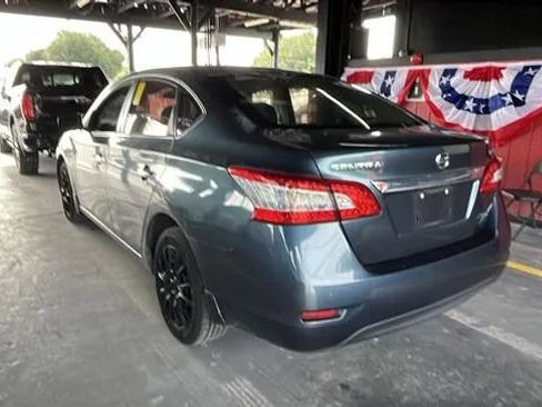 Used 2014 Nissan Sentra SV FWD image 2