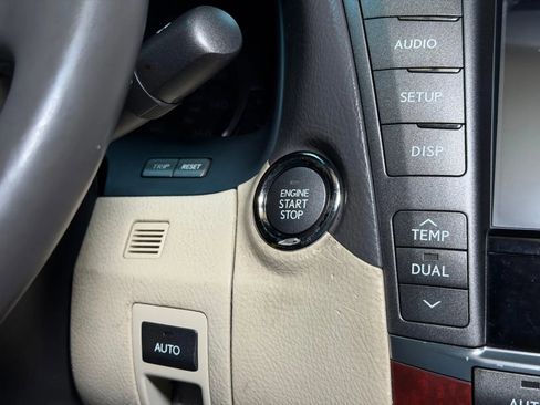 Used 2010 Lexus LS 460 RWD image 42